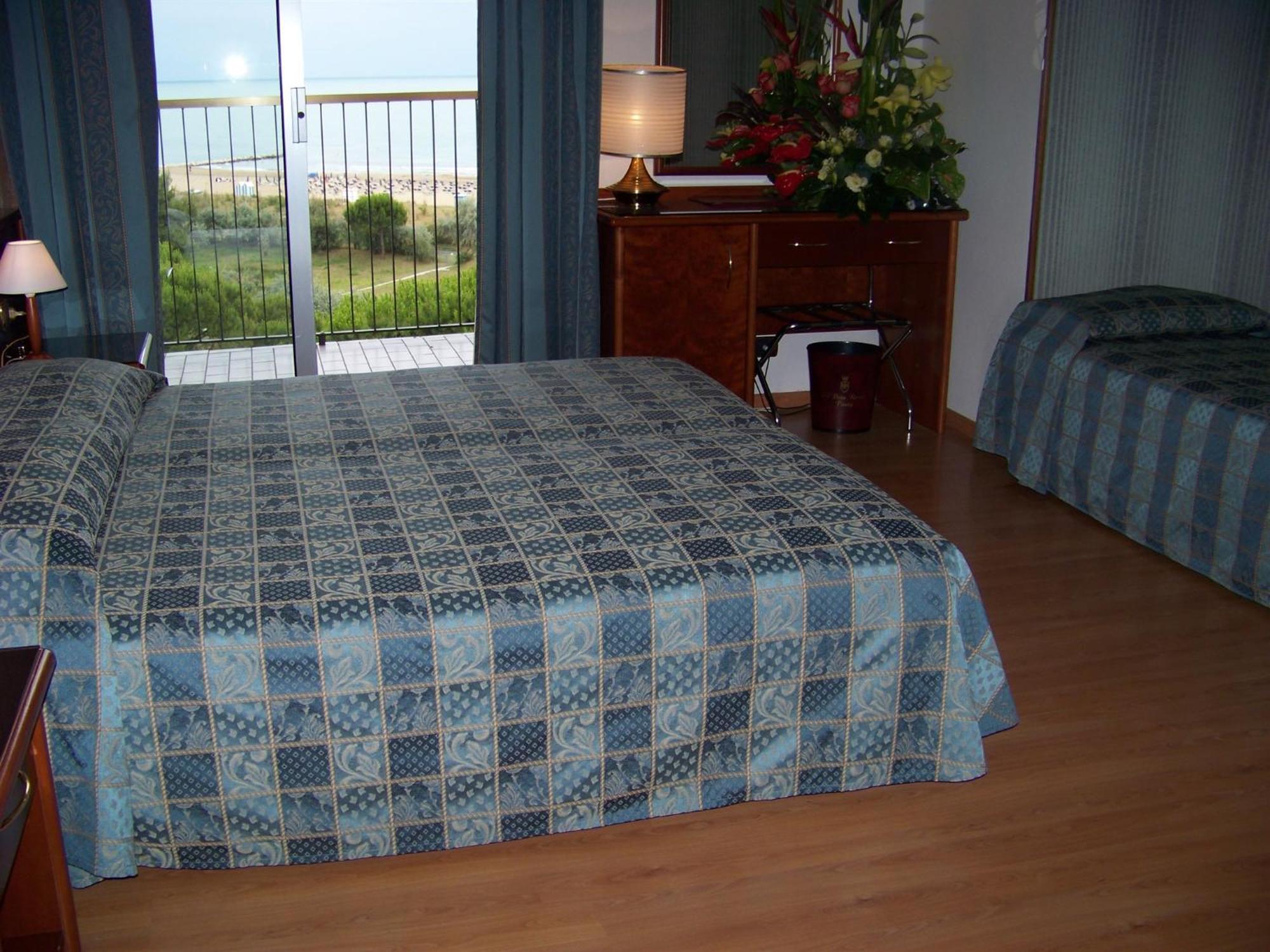Hotel Beau Rivage Pineta Lido di Jesolo Oda fotoğraf